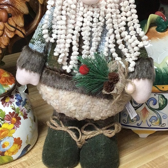 Large Hunter Santa, Plush ❤️❤️ - Picture 3 of 5